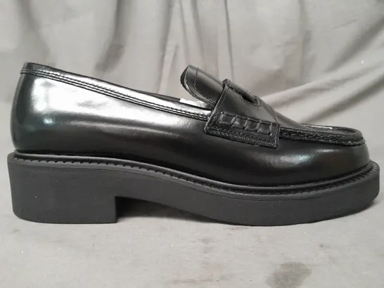 BOXED PAIR OF SHOES & OTHER STORIES LOAFERS IN BLACK EU SIZE 39