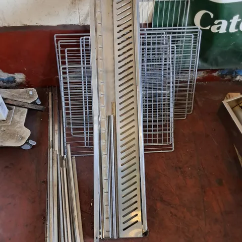 LOT OF CATERING FITTINGS AND TRAYS