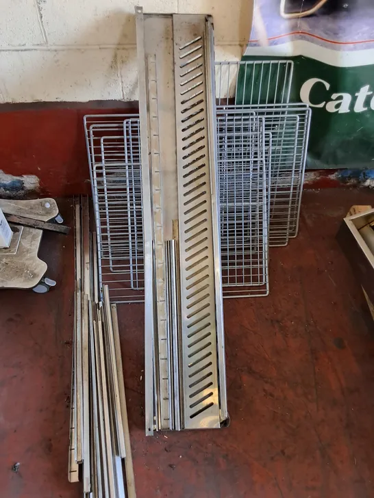 LOT OF CATERING FITTINGS AND TRAYS