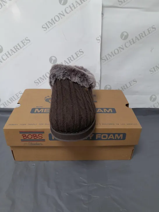 BOB'S FOR SKECHERS SLIPPERS BROWN SIZE 4