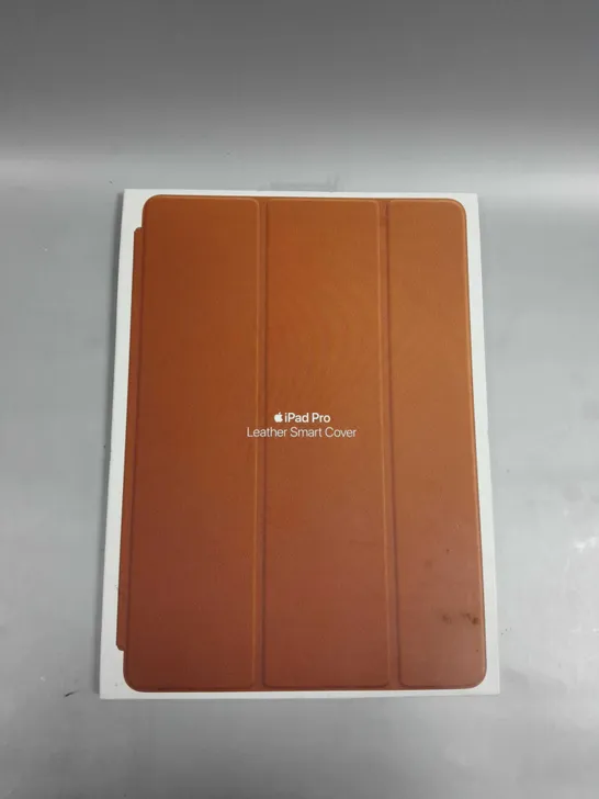 BOXED APPLE IPAD PRO LEATHER SMART COVER - 10.5" 