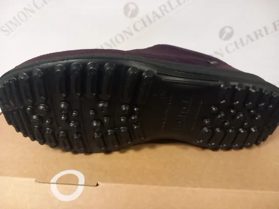 BOXED HOTTER GORETEX MIST GTX PLUM SIZE 6