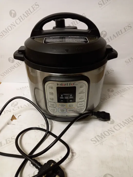 INSTANT POT DUO MINI PRESSURE COOKER