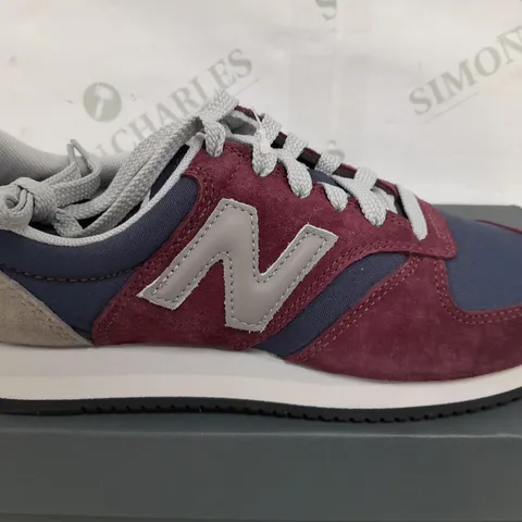 PAIR OF NEW BALANCE LACE UP TRAINERS IN MAROON/NAVY/GREY - UK 7