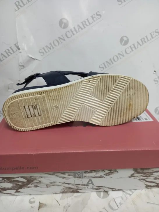 BOXED MODA IN PELLE OLANNA SANDAL SIZE 5