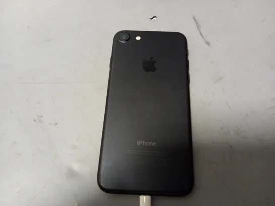 APPLE IPHONE 7 (A1778)