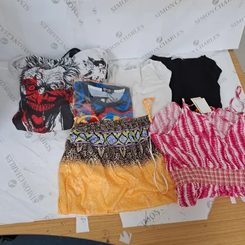 BOX OF ASSORTED CLOTHING ITEMS TO INCLUDE JUMPERS, TOPS, DRESSES ETC 