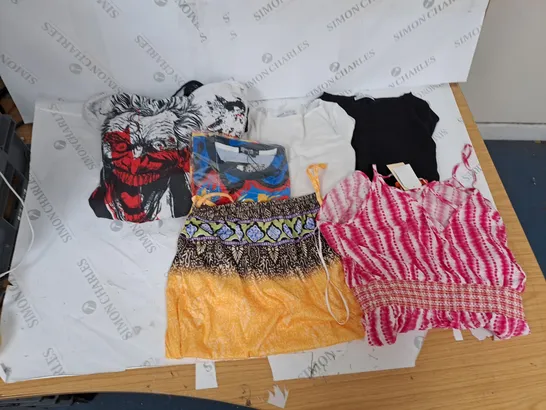 BOX OF ASSORTED CLOTHING ITEMS TO INCLUDE JUMPERS, TOPS, DRESSES ETC 