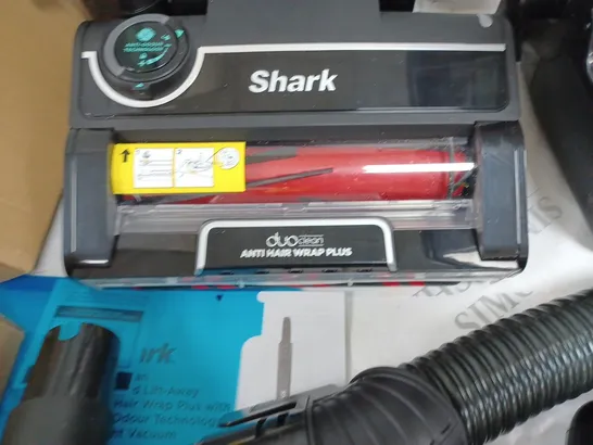 SHARK STRATOS UPRIGHT VACUUM CLEANER WITH PET-TOOL & CAR KIT NZ860UK - COLLECTION ONLY