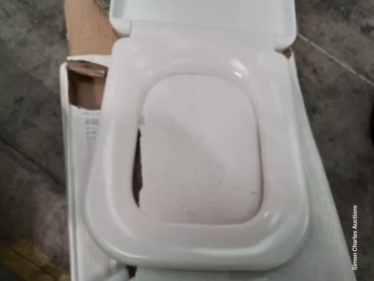 BOXED AFFINI CLOSE COUPLED TOILET SEAT