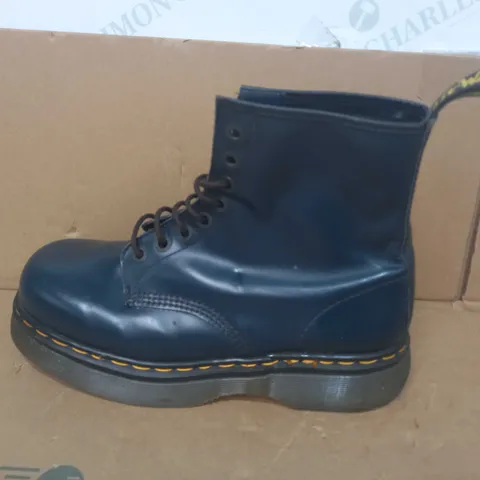 PAIR OF DR. MARTENS BOOTS IN NAVY UK SIZE 10