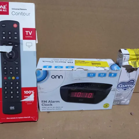 BOX OF APPROXIMATELY 10 ASSORTED ELECTRICAL ITEMS TO INCLUDE ONE FOR ALL UNIVERSE REMOTE, ONN FM ALARM CLOCK, JVC GUMY PLUS STEREO HEADPHONES, ETC