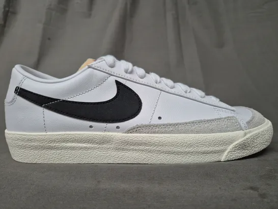 BOXED PAIR OF NIKE BLAZER LOW '77 SHOES IN WHITE UK SIZE 7