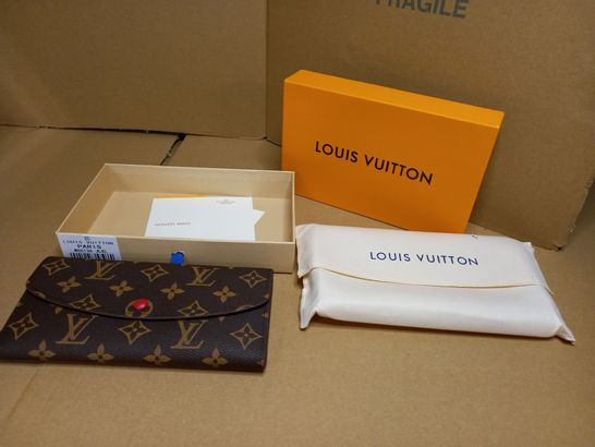 STYLE OF LOUIS VUITTON BOXED PURSE