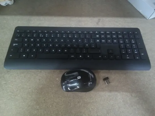 MICROSOFT WIRELESS 900 DESKTOP - KEYBOARD AND MOUSE COMBO