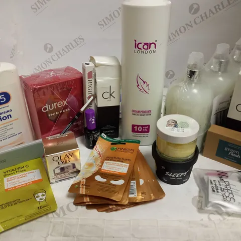 ASSORTED COSMETICS AND SKINCARE APPROX. 30 ITEMS