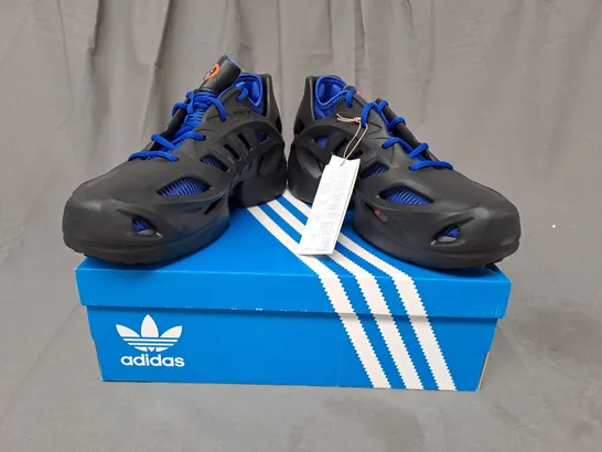 BOXED PAIR OF ADIDAS ADIFOM CLIMACOOL SHOES IN BLACK/BLUE UK SIZE 9.5