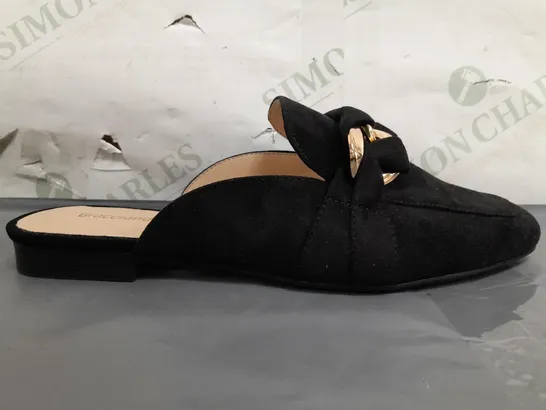 BOXED PAIR OF GRACELAND SLIP-ON SHOES IN BLACK EU SIZE 38