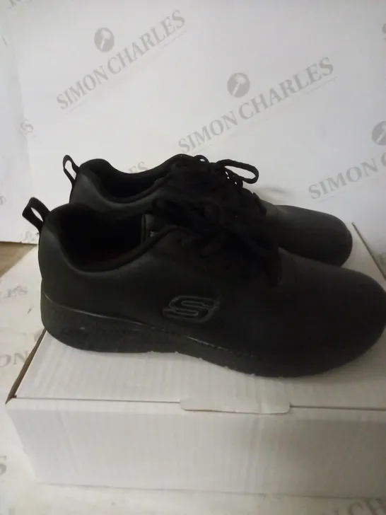 SKETCHERS LEATHER BLACK TRAINER SIZE 4.5