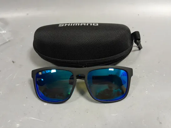 SHIMANO POLARISED GLASSES WITH BLUE/BLACK FRAMES