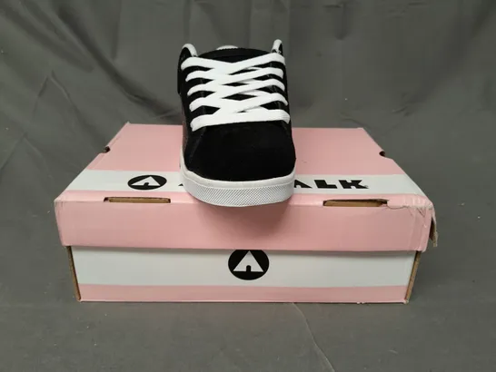 BOX OF APPROXIMATELY 10 BOXED PAIRS OF AIR WALK TRAINERS IN BLACK/PLAID/WHITE - VARIOUS SIZES