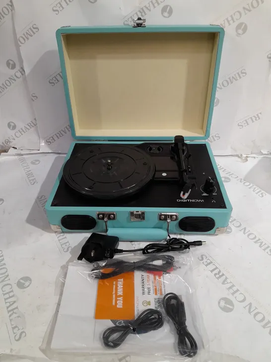 DIGITAL CONVERSION TURNTABLE WITH BUILT IN STEREO SPEAKERS 