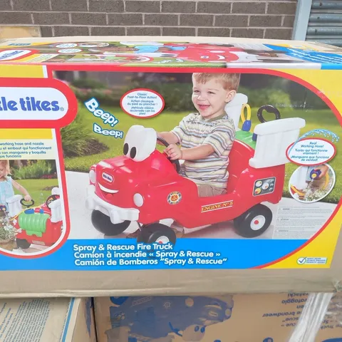 BRAND NEW LITTLE TIKES SPRAY AND RESCUE FIRE TRUCK +1.5-5 YEARS 616129E13