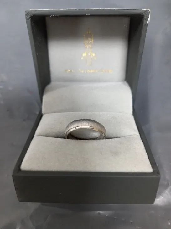 SILVER RING 