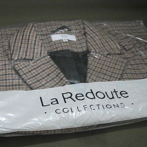BAGGED LA REDOUTE CHECKED COAT - 40