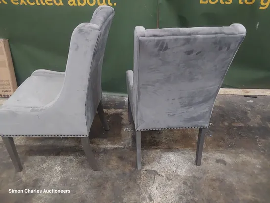 PAIR OF UPHOLSTERED BUTTONED BACK DINING CHAIRS GREY PLUSH FABRIC 