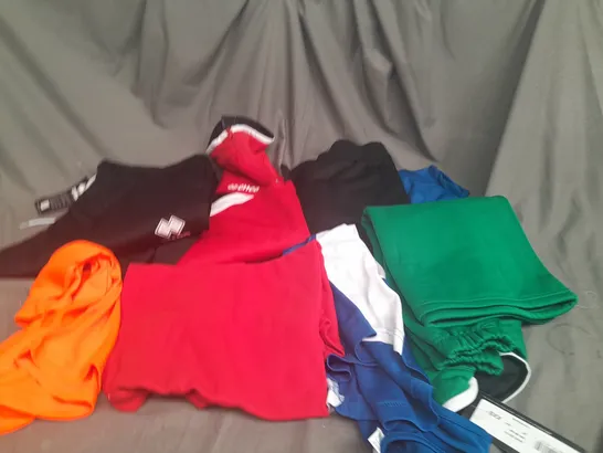 LARGE BOX OF ASSORTED ERREA CLOTHING ITEMS IN VARIOUS SIZES AND COLOURS