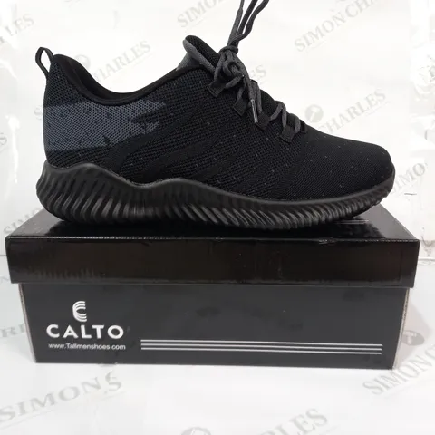 BOXED PAIR OF CALTO MESH FABRIC SHOES IN BLACK EU SIZE 45