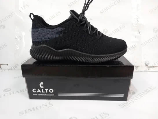 BOXED PAIR OF CALTO MESH FABRIC SHOES IN BLACK EU SIZE 45