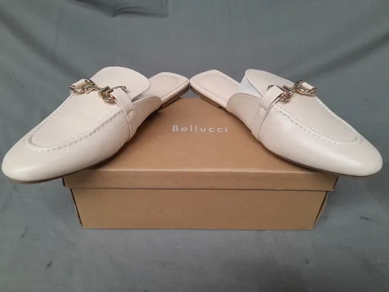 BOXED PAIR OF BELLUCCI FLAT SHOES IN BEIGE EU SIZE 40