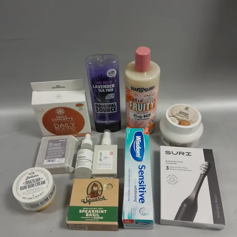 APPROXIMATELY 20 ASSORTED HEALTH & BEAUTY PRODUCTS TO INCLUDE DR SQUATCH SOAP, GRUUM CALMING SPRAY, SOAP & GLORY BODY WASH ETC 