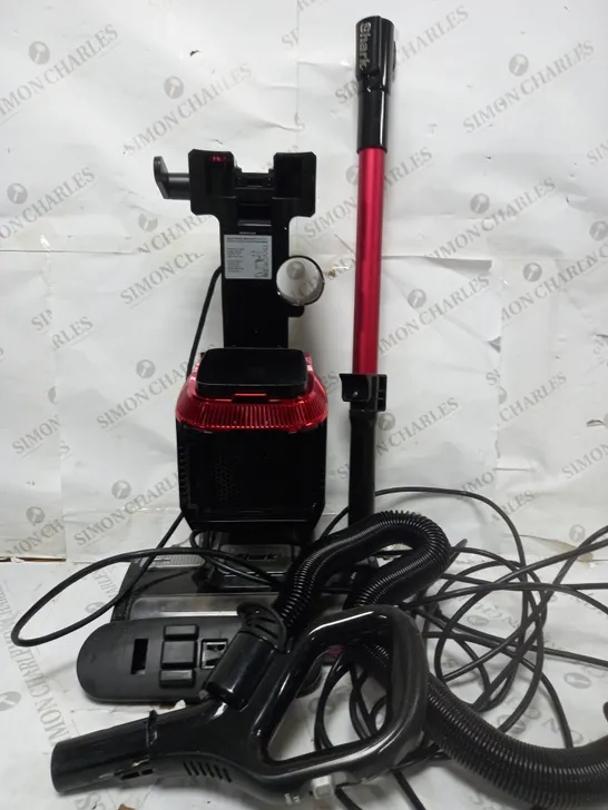 SHARK UPRIGHT VACUUM CLEANER NV602UKT