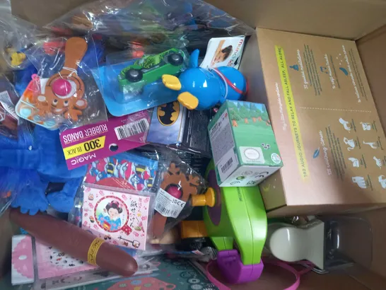 BOX OF APPROXIMATELY 20 ASSORTED TOYS AND GAMES TO INCLUDE CAVEMAN TEETH, ANIME PLUSH, NANOBLOCK HIPPOPOTAMUS, ETC