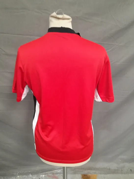 APPROXIMATELY 6 ERREA STYLE FOOTBALL SHIRTS SIZE XS - IN RED