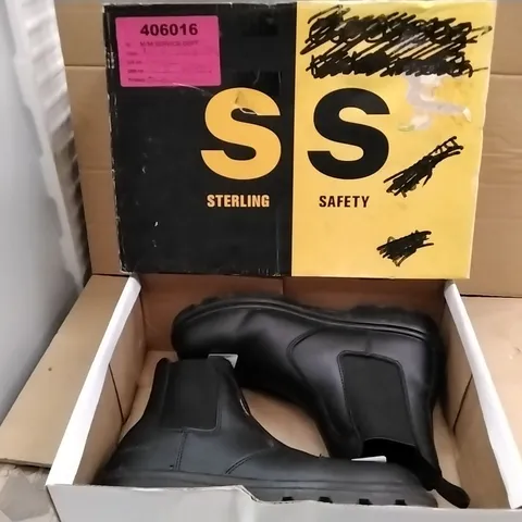 STERLING SAFETY WORK BOOTS SIZE 10