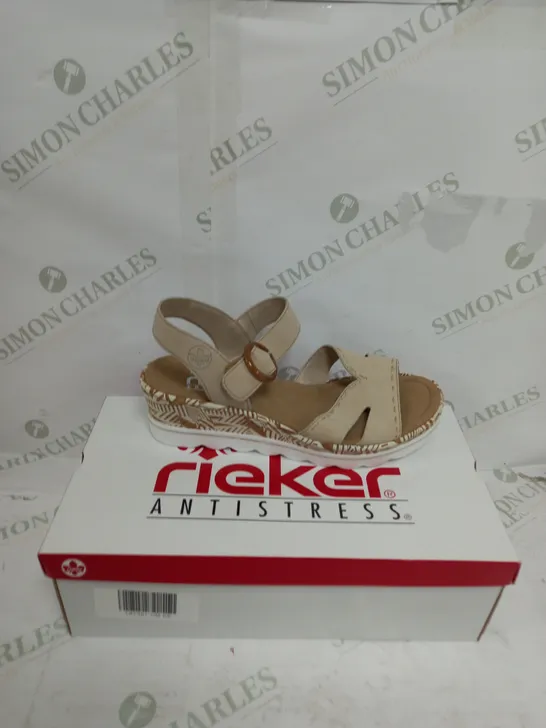 BOXED RIEKER BEIGE RASIED SANDAL SIZE 6 