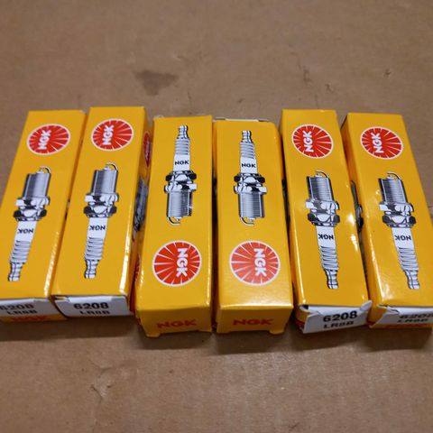 LOT OF 6 NGK SPARK PLUGS