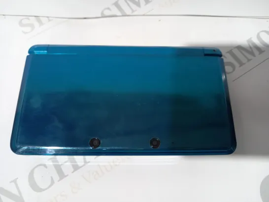 NINTENDO 3DS WAP-002 HANDHELD GAMES CONSOLE IN METALLIC TEAL