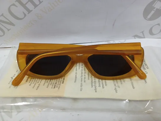 BOX OF APPROX 9 PAIRS OF STING ORANGE 6139 SUNGLASSES 