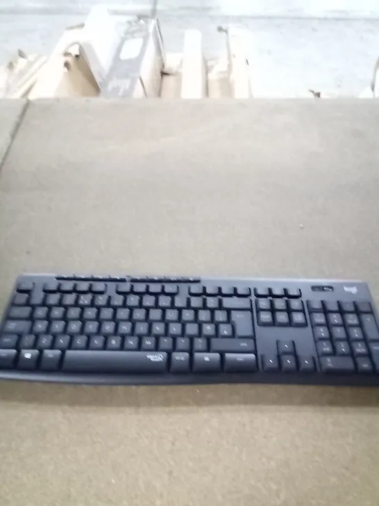 LOGITECH MK295 WIRELESS KEYBOARD