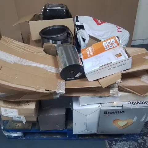 PALLET OF ASSORTED HOUSEHOLD ITEMS TO INCLUDE COOKWORK TOASTER, BREVILLE TOASTER AND BREVILLE SLOW COOKER