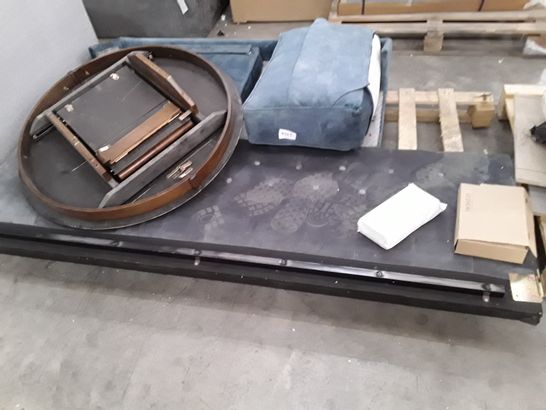 PALLET OF ASSORTED FURNITURE PARTS 