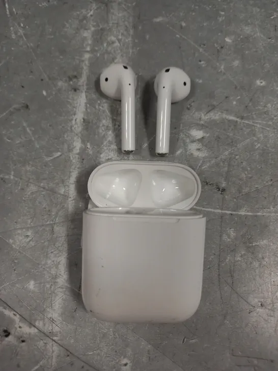 PAIR OF APPLE AIRPODS IN WHITE A1602