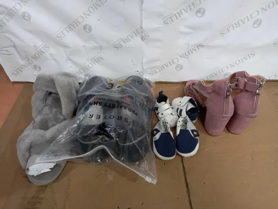 BOX OF ASSORTED SHOES IN VARIOUS SIZES TO INCLUDE SLIPPERS, HIGH HEELS AND FASHION SPORT