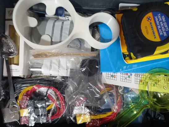 LOT OF APPROXIMATELY 10 ASSORTED HOUSEHOLD ITEMS TO INCLUDE KETTLE DESCALER, TAPE MEASURE, LOCKING WHEEL BOLTS, ETC