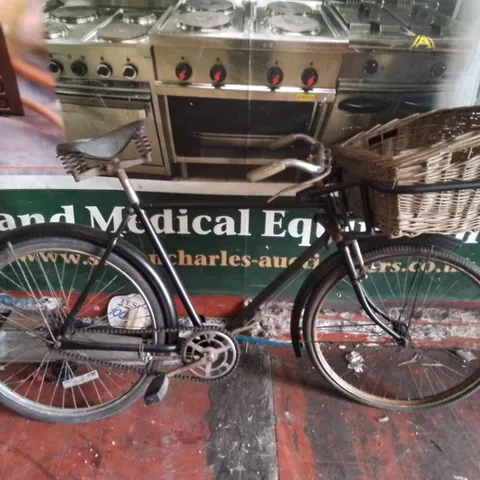 DUNLOP RETRO METAL BIKE WITH BASKET 